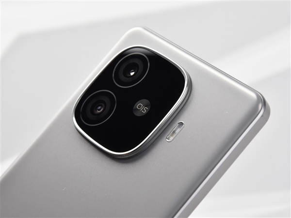 iQOO Z9 Turbo+上手：性能猛獸+續(xù)航怪獸