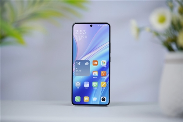 王騰刷到博主用炮仗暴力測試Redmi Note 14 Pro+：直呼太狠了