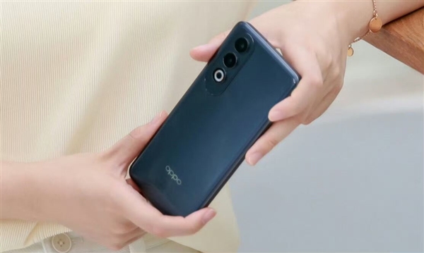 OPPO美女產(chǎn)品經(jīng)理曬OPPO K12 Plus：6400mAh續(xù)航怪獸來了