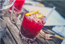 男子連續(xù)4個月每天1箱飲料險失明：長期過量攝入糖分