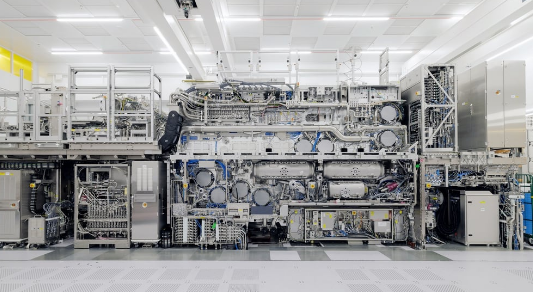 27億一臺(tái)！ASML展示新EUV光刻機(jī)內(nèi)部畫面：不怕被偷師嘛