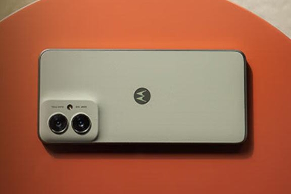 千元機(jī)掀起AI普及風(fēng)暴！聯(lián)想moto g55預(yù)售：1299元起