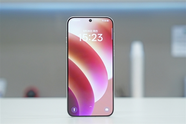 OPPO Find X8標(biāo)配磁吸生態(tài)：打造大量配件 兼容蘋果設(shè)備