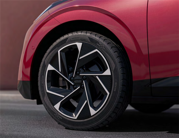 領克把新純電搬去歐洲 這么搞可太對味了