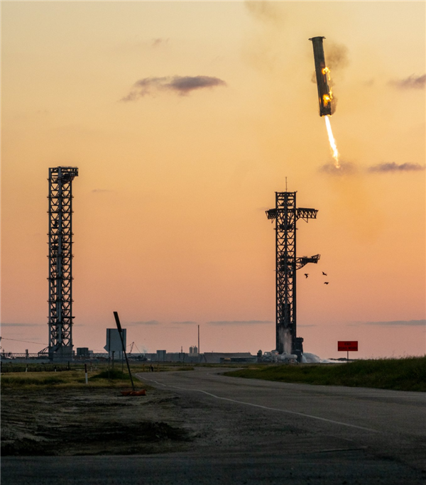 星艦第五飛非官方美圖合集：可以換壁紙、頭像了！