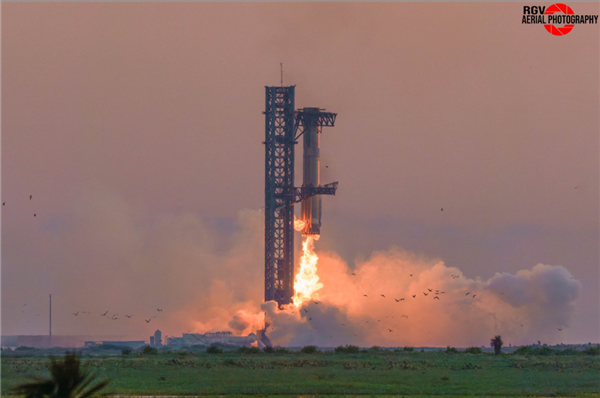 星艦第五飛非官方美圖合集：可以換壁紙、頭像了！