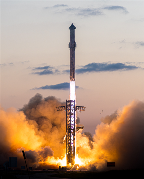 星艦第五飛非官方美圖合集：可以換壁紙、頭像了！