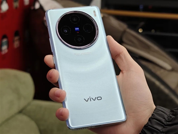 用了幾天vivo X200 Pro：我感覺友商壓力有點大啊