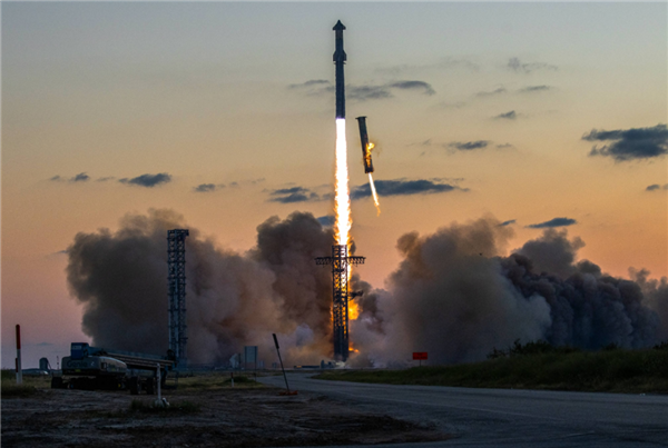 星艦第五飛非官方美圖合集：可以換壁紙、頭像了！