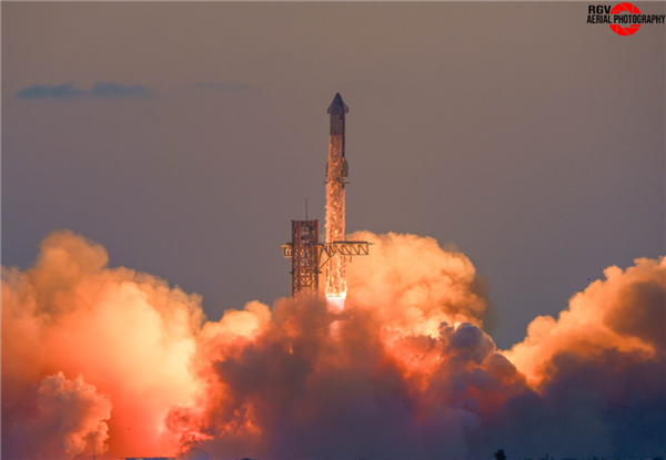 星艦第五飛非官方美圖合集：可以換壁紙、頭像了！