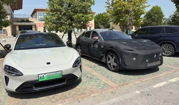 黑武士！小米SUV車型PS照現(xiàn)身網(wǎng)絡(luò) 比旁邊SU7還帥