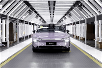 開售2小時(shí)訂單破3萬 小鵬P7+量產(chǎn)下線：20萬級大空間轎車來了