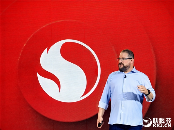 高通驍龍8至尊版正式發(fā)布：二代自研CPU性能逆天！強AI更像真人