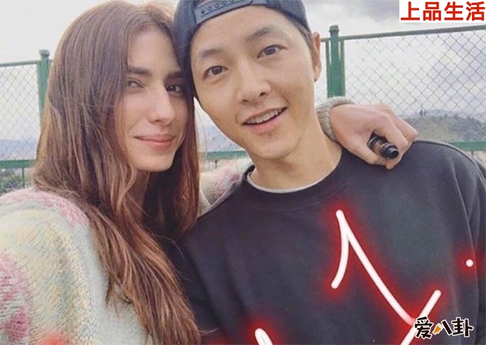 宋仲基和該名女性的關系