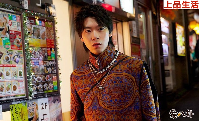 說唱歌手福克斯真名 