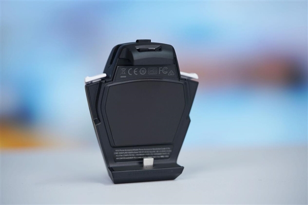 行業(yè)首發(fā)185Hz高刷新率！ROG游戲手機9 Pro圖賞