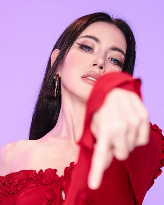 泰國女神COS《海賊王》女帝：實在是太美了