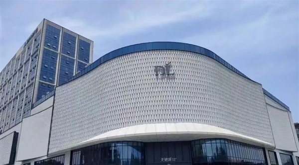 胖東來商品出現(xiàn)哄搶缺貨：今日起購物需辦理會員