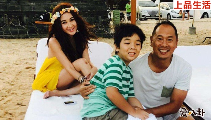 溫碧霞何祖光一家三口