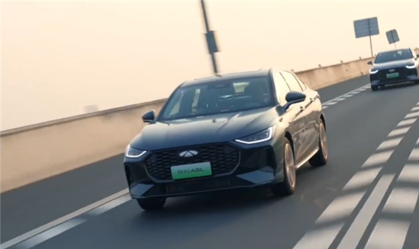 風(fēng)云A8L首搭 奇瑞發(fā)布C-DM 5.0混動：滿油滿電跑2369.9km