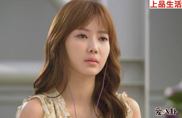 林秀香整容前后對比照