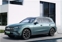 搭載2.0T插混系統(tǒng)！奔馳長軸距GLC典藏版上市 售價(jià)51.8萬元