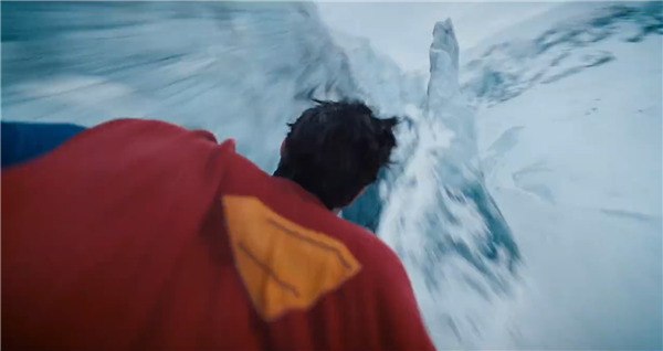 DC新《超人》電影先導(dǎo)預(yù)告來了：超人一飛沖天