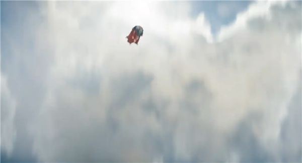 DC新《超人》電影先導(dǎo)預(yù)告來了：超人一飛沖天