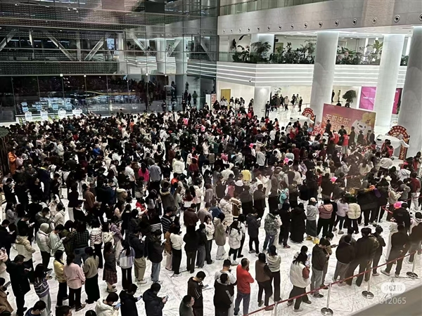 京東員工提前過年！劉強(qiáng)東漲年終獎后自掏腰包送8萬盒巧克力