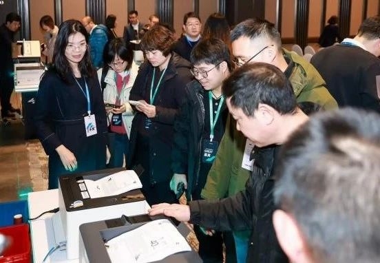 上海漢圖發(fā)布高速激光打印一體機(jī)：首個(gè)國產(chǎn)主控龍芯2P0500