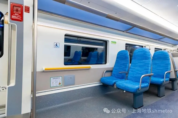 中國新一代地鐵今日開跑：復(fù)興號“兄弟”