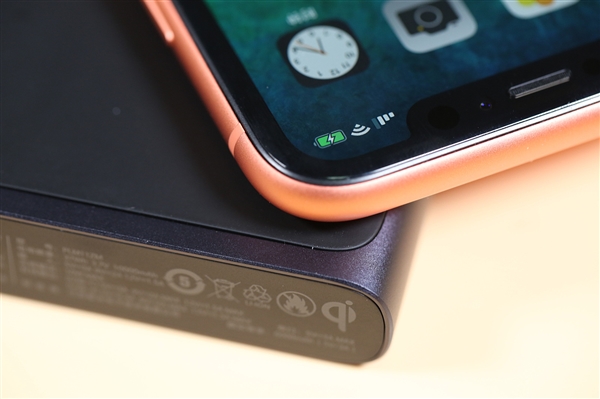 充電時 到底先插手機(jī)還是充電器?