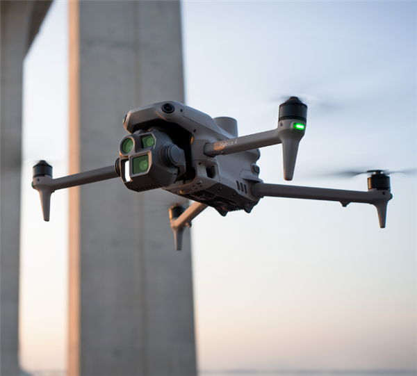 27888元！大疆發(fā)布DJI Matrice 4E無人機：可照亮百米之外目標(biāo)