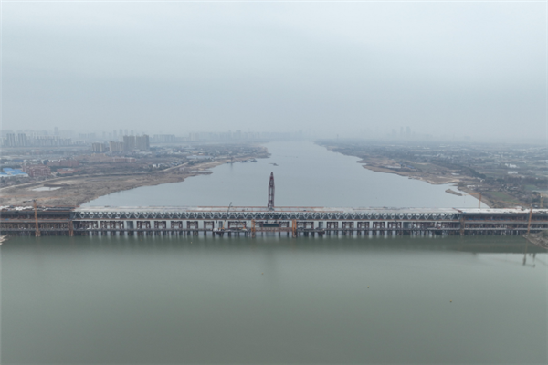 全長19公里！昌九高鐵南昌揚(yáng)子洲贛江公鐵大橋中支主橋合龍