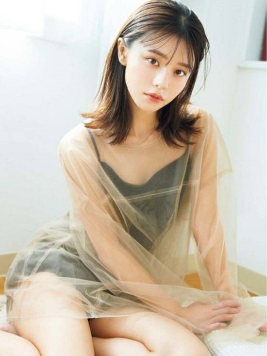 《假面騎士》最美女反派淺倉唯：改名復(fù)出拍新寫真