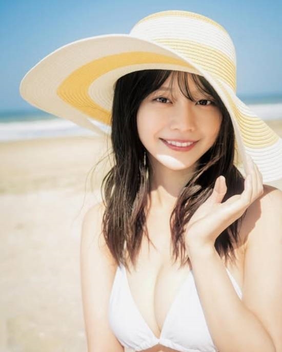 《假面騎士》最美女反派淺倉唯：改名復(fù)出拍新寫真