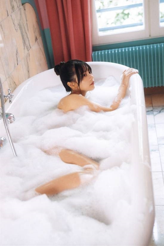 《假面騎士》最美女反派淺倉唯：改名復(fù)出拍新寫真