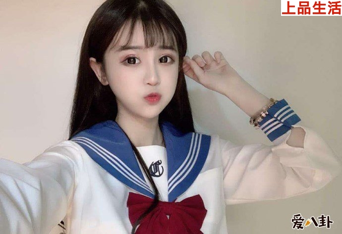 00后網(wǎng)紅楊清檸