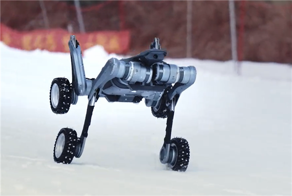 又一國產(chǎn)機器狗“云深處山貓”秀肌肉：騰空飛躍、金雞獨立！
