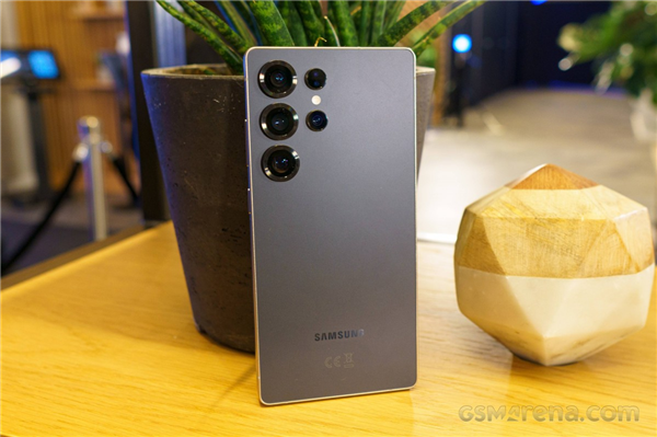 萬(wàn)元安卓機(jī)皇！三星Galaxy S25 Ultra圖賞