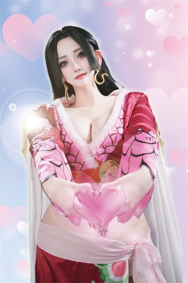 韓國(guó)美女Cos《海賊王》女帝圖賞 完美身材