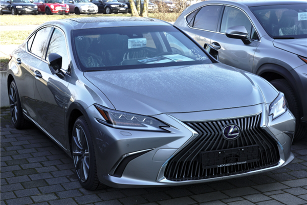 國產(chǎn)雷克薩斯終于來了 但我懷疑豐田在賭