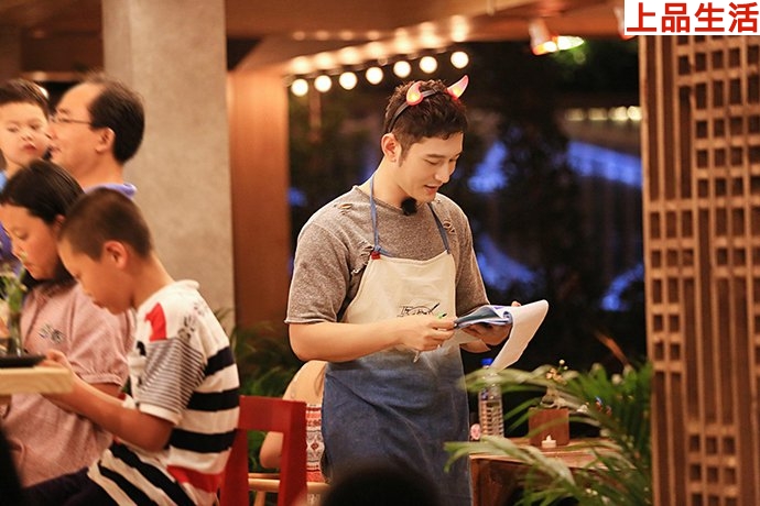 黃曉明回應明學，開心就好