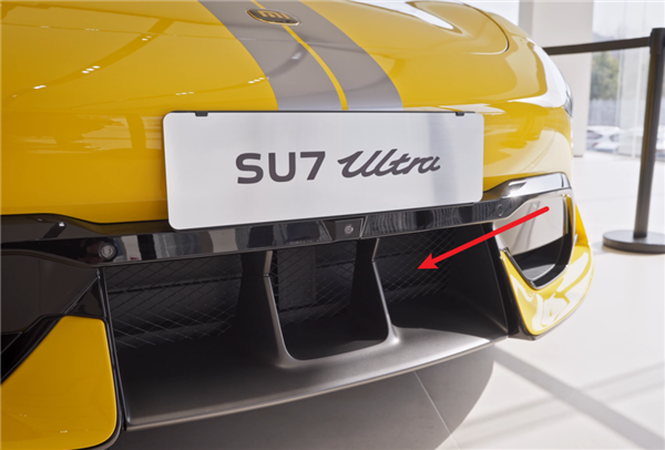 看完小米SU7 Ultra的實(shí)車(chē)：我覺(jué)得賣(mài)80萬(wàn)真不算貴