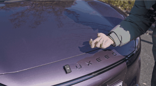 看完小米SU7 Ultra的實(shí)車(chē)：我覺(jué)得賣(mài)80萬(wàn)真不算貴