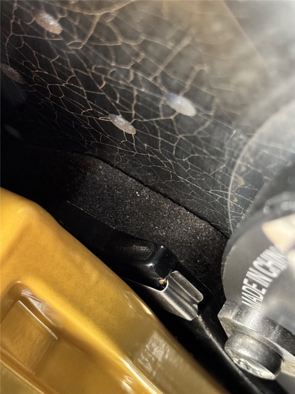 看完小米SU7 Ultra的實(shí)車(chē)：我覺(jué)得賣(mài)80萬(wàn)真不算貴