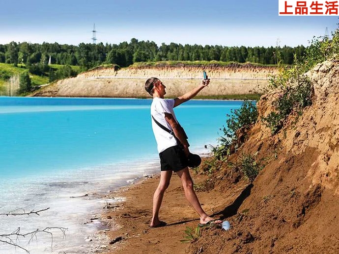 網(wǎng)紅湖泊湖水對人體皮膚有害