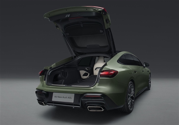 首款搭載華為高階智駕的燃油車：全新上汽奧迪A5L細(xì)節(jié)揭秘