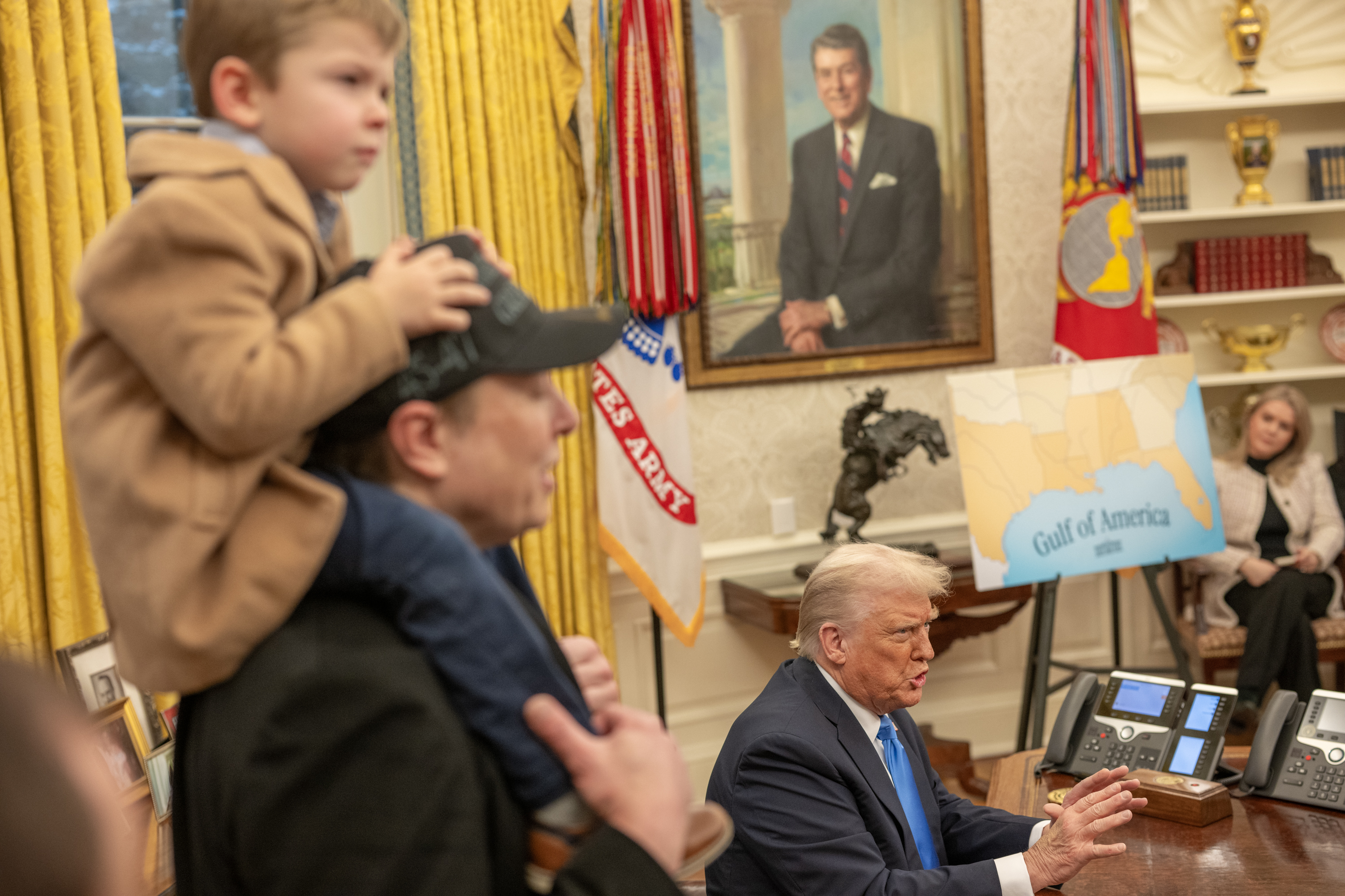 馬斯克上任首月掀效率風(fēng)暴：省下550億美元，解雇8萬多公務(wù)員