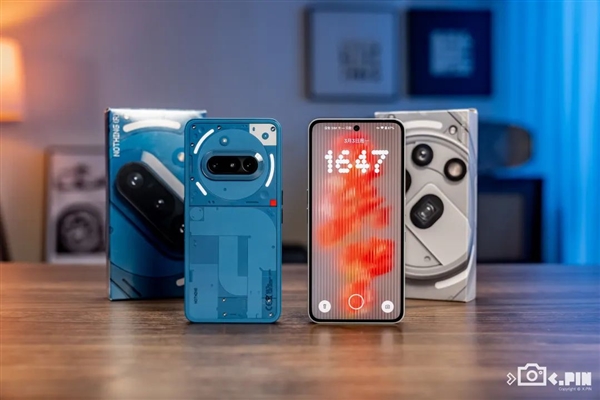 2000塊的Nothing Phone 現(xiàn)在也開始堆料了